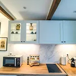 Exquisite Tiny House With Garden And Air Con - Between Paris-disneyland - 3mins From Train Station Διαμέρισμα