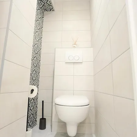 Exquisite Tiny House With Garden And Air Con - Between Paris-disneyland - 3mins From Train Station