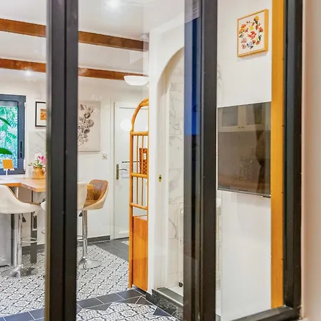 Exquisite Tiny House With Garden And Air Con - Between Paris-disneyland - 3mins From Train Station Noisy-le-Grand